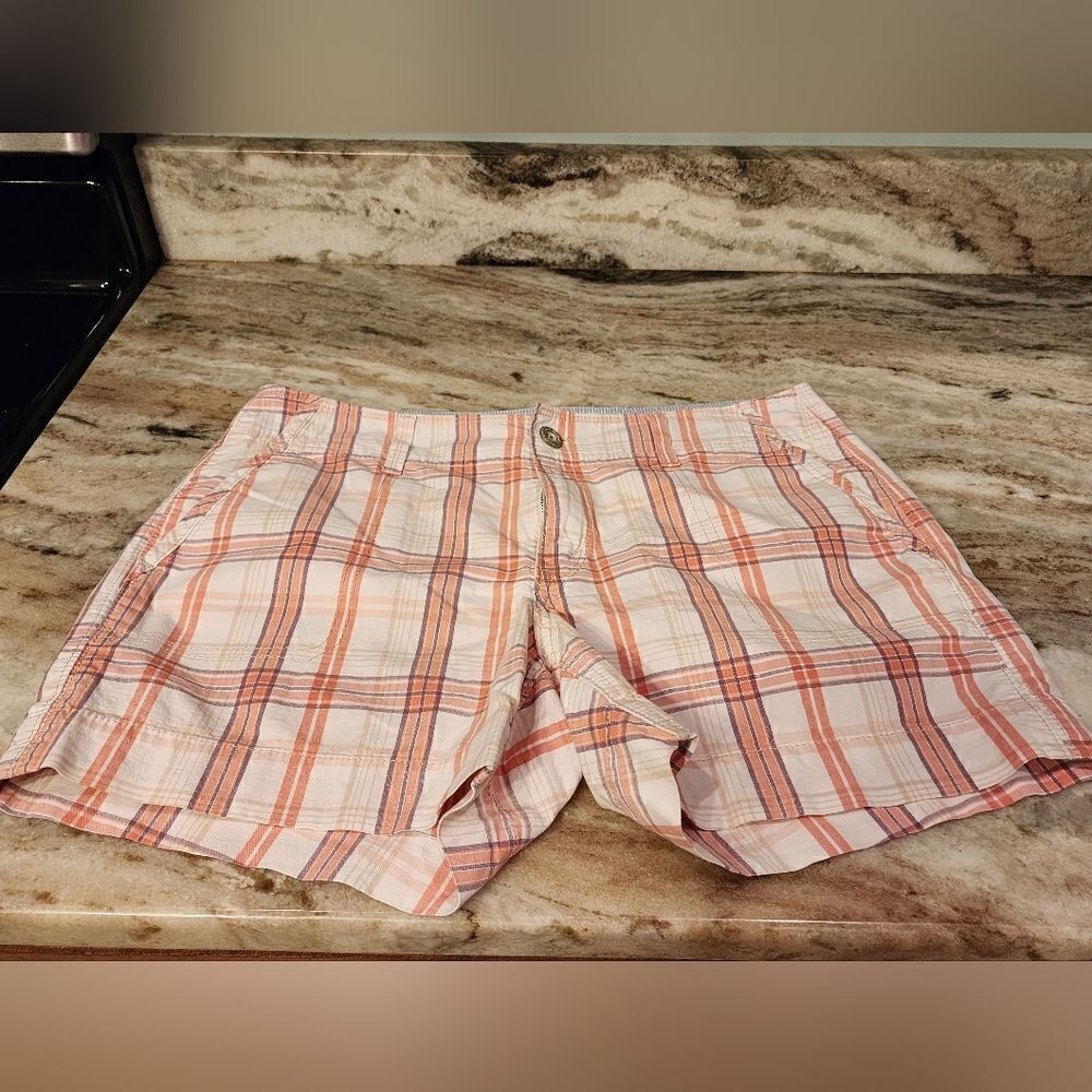 EUC Levi's Plaid Chino Shorts  Sz 6.